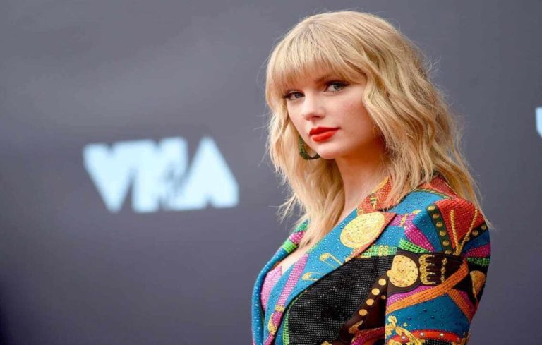 Taylor Swift portrait – American singer‑songwriter and global pop icon